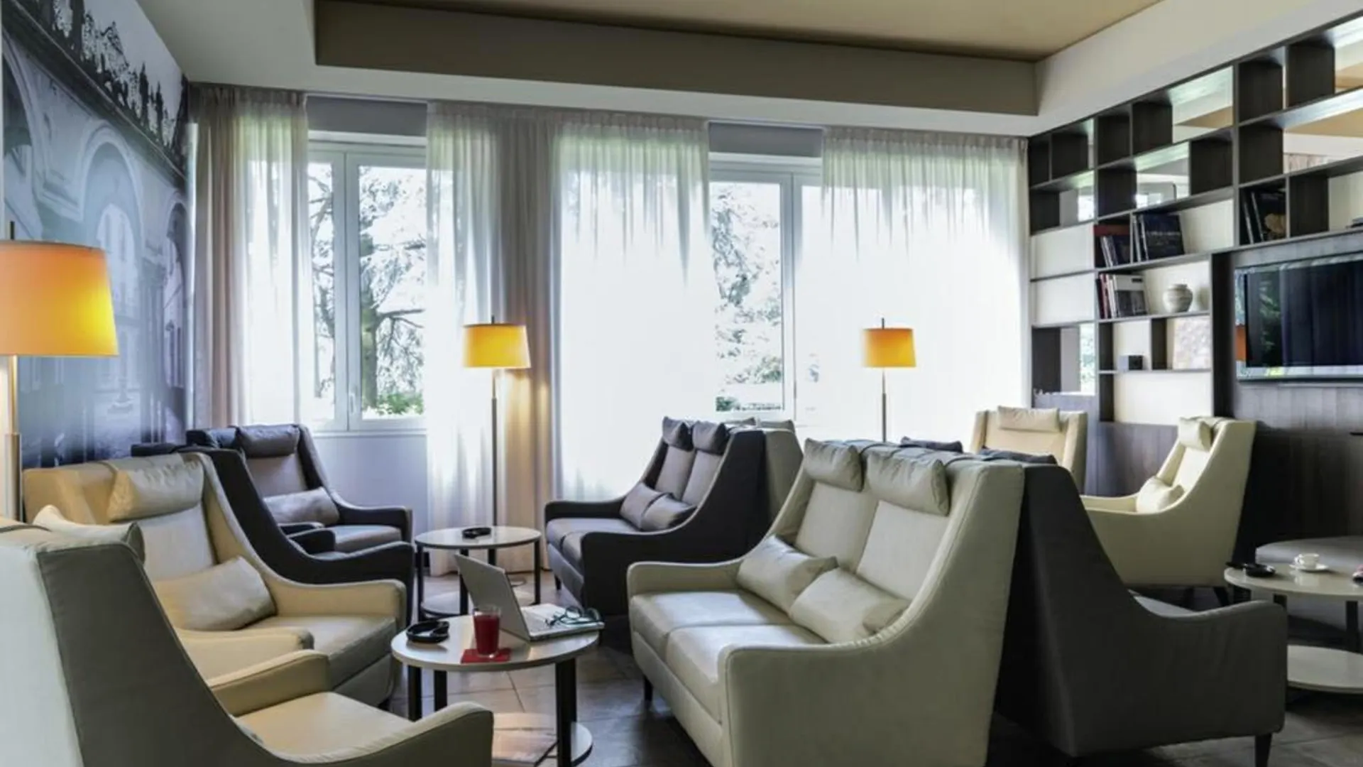 Bis Hotel Varese 4*,  Italien