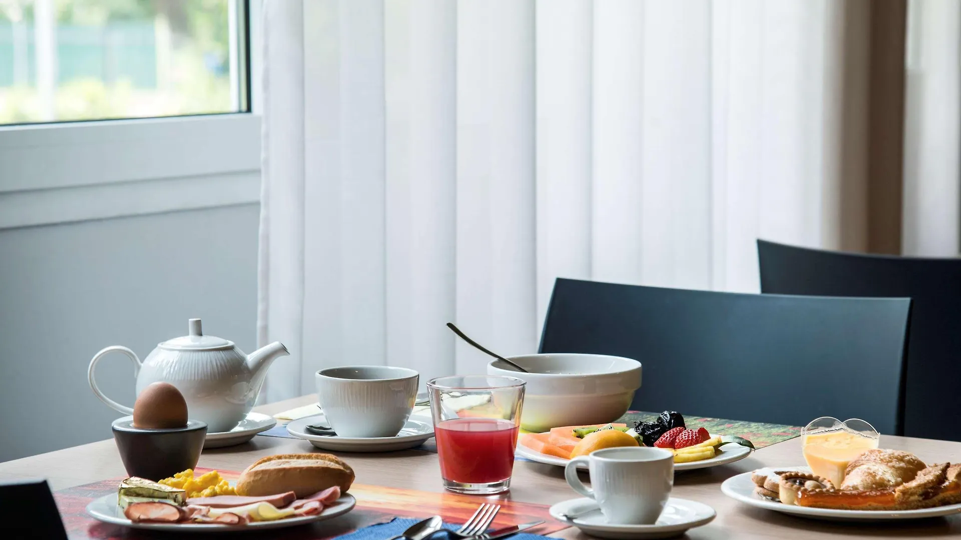 Bis Hotel Varese 4*,