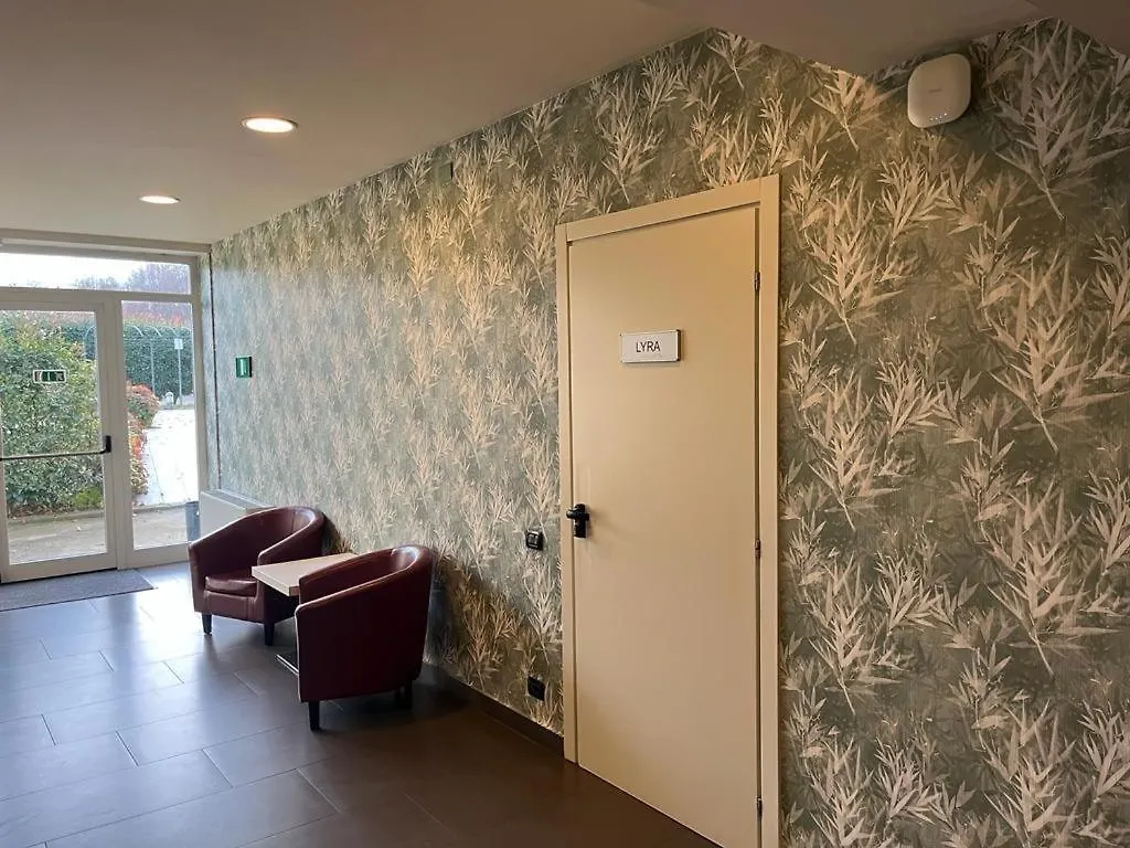 Bis Hotel Varese 4*,