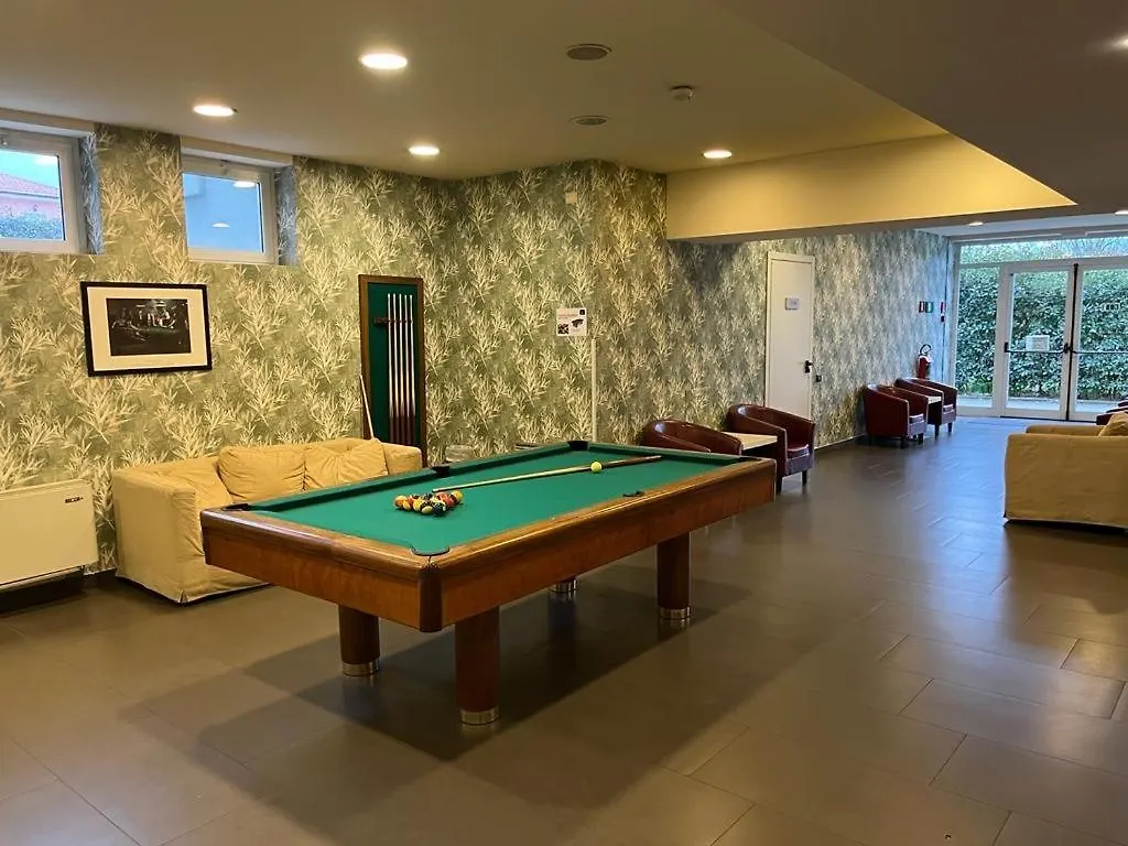 Bis Hotel Varese 4*,