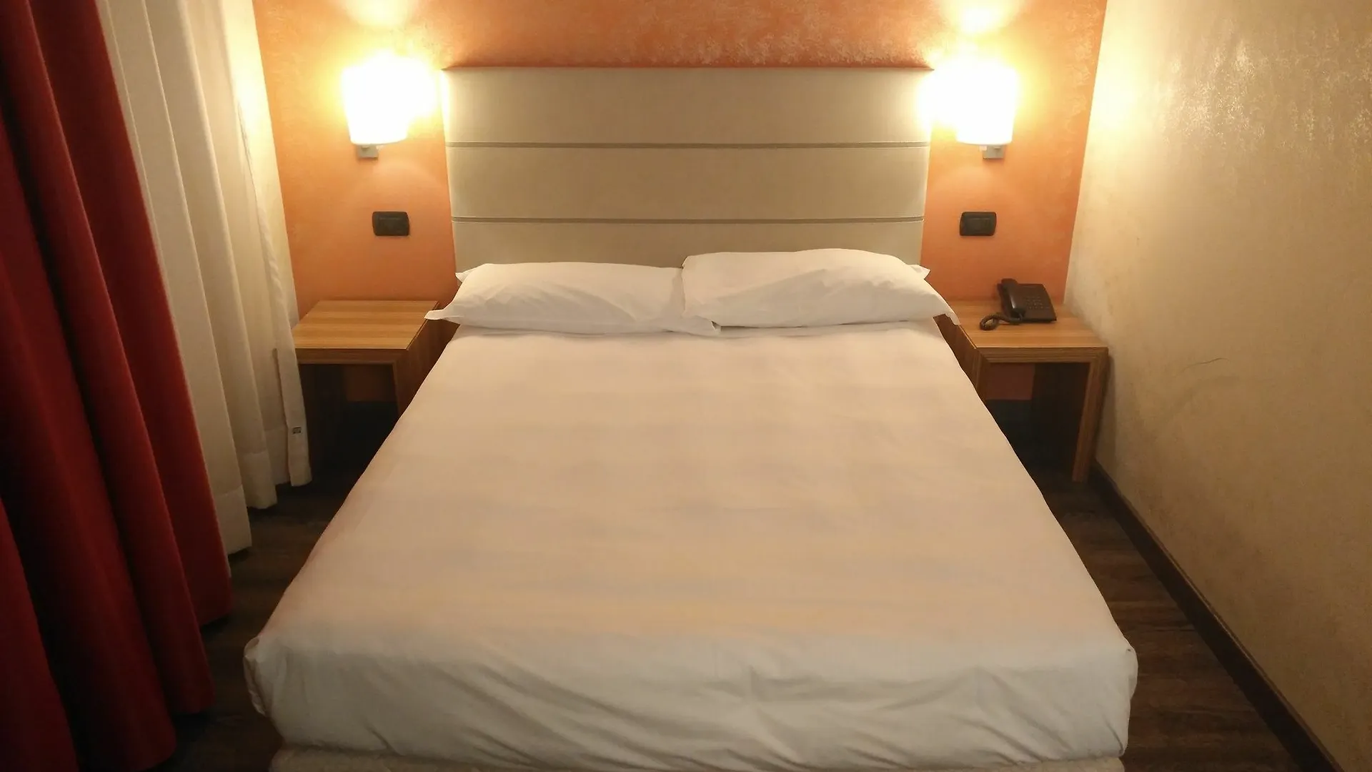 Bis Hotel Varese 4*,  Italy